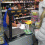 4000 рублей заплатит иностранный гражданин за продажу алкогольной продукции 16-летней жительнице Советского - 1Sov.Ru